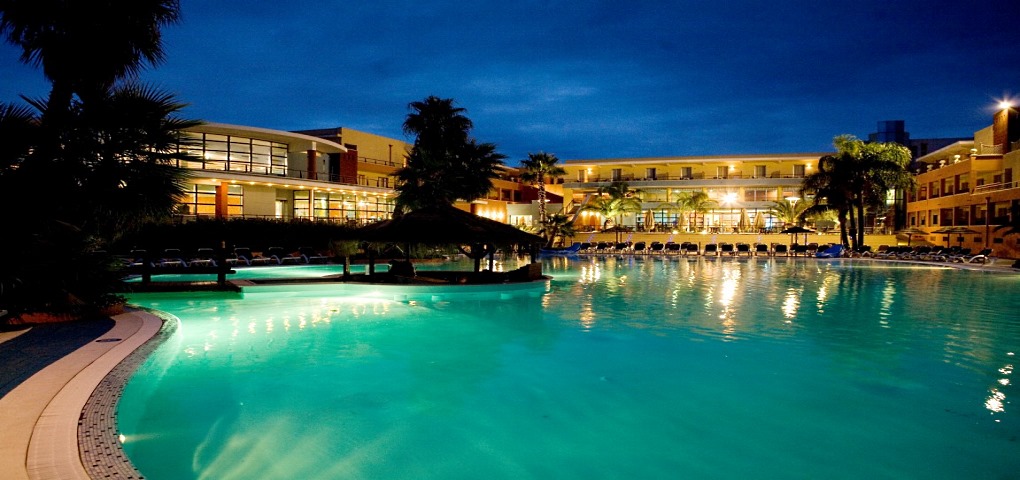 Esperia Palace Hotel Puglia Night Pool